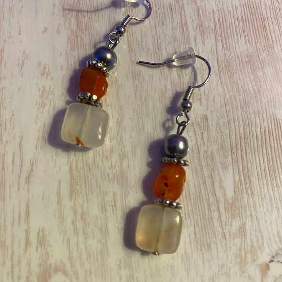 Earring - Picture 2 of 6